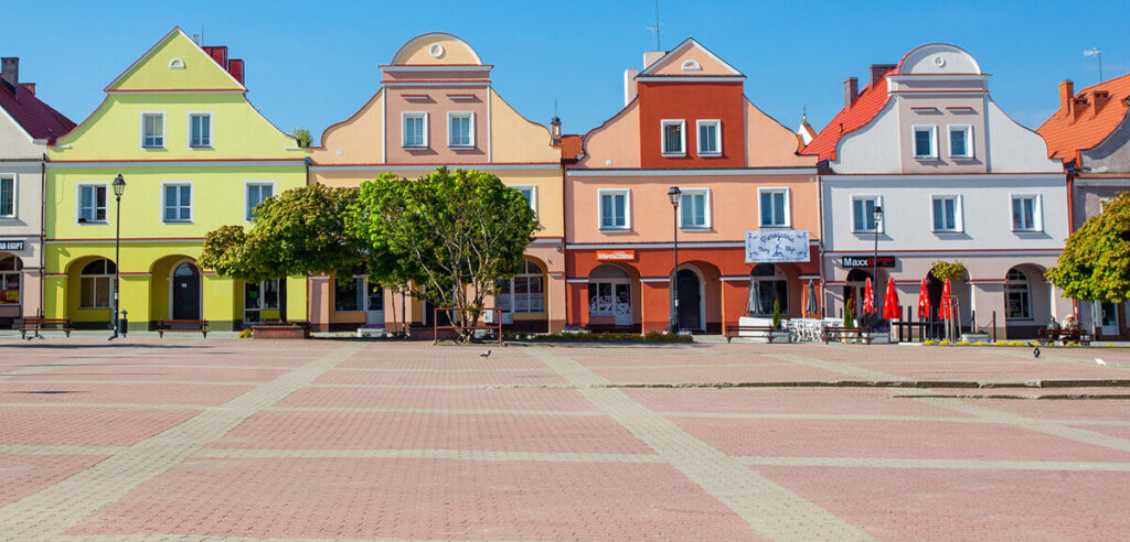 600.lomza_.pl-grzegorz-gwizdon-mg-6093-lomza-kamieniczki-surowe-e1725433459971